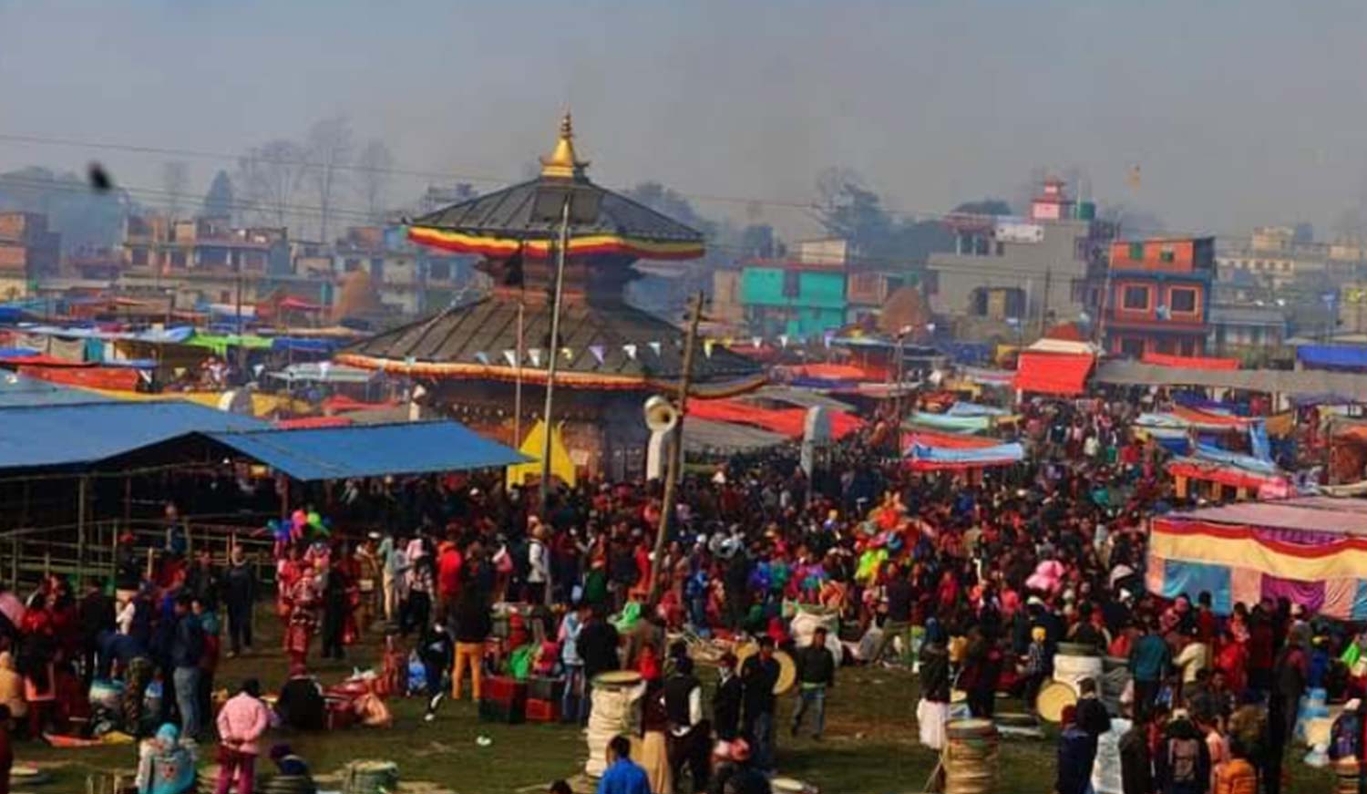 लमजुङको ईशानेश्वर महादेव मन्दिरमा भक्तजनको घुइँचो